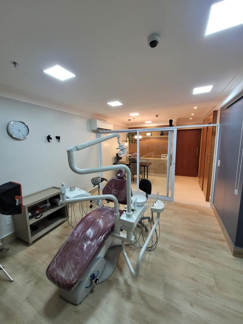 Sala de atendimento completa da Clínica Dr. Wiler